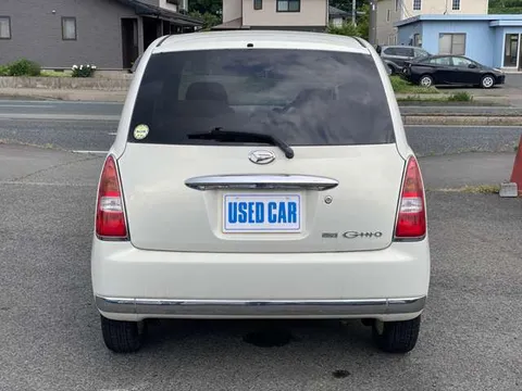 Daihatsu Mira Gino