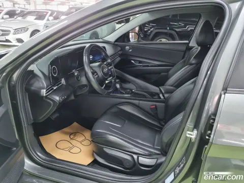 Hyundai Elantra (Avante)