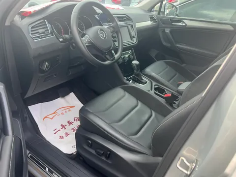 Volkswagen Tiguan L