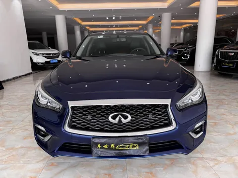 Infiniti Q50L