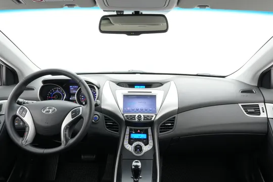 Hyundai Elantra (Avante)