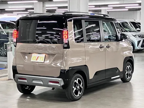 Mitsubishi Delica Mini