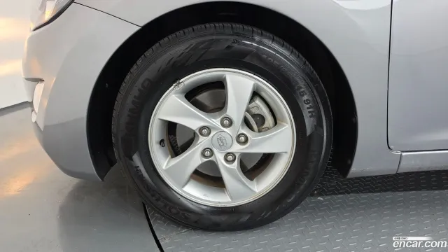 Hyundai Elantra (Avante)