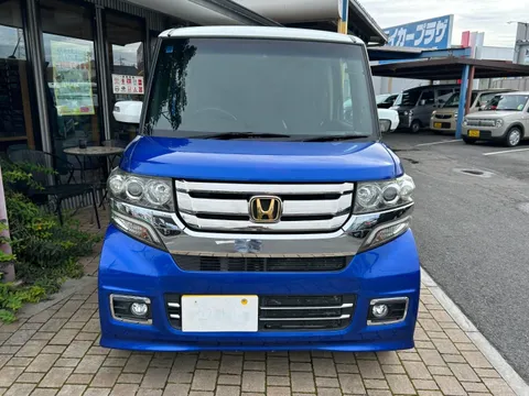 Honda N-BOX Custom