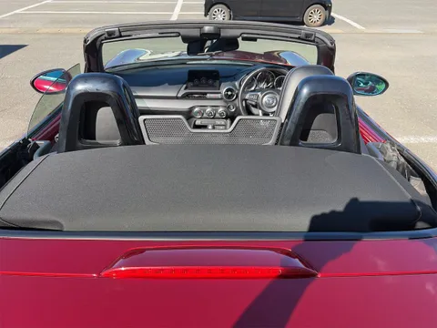 Mazda MX-5 (Roadster)