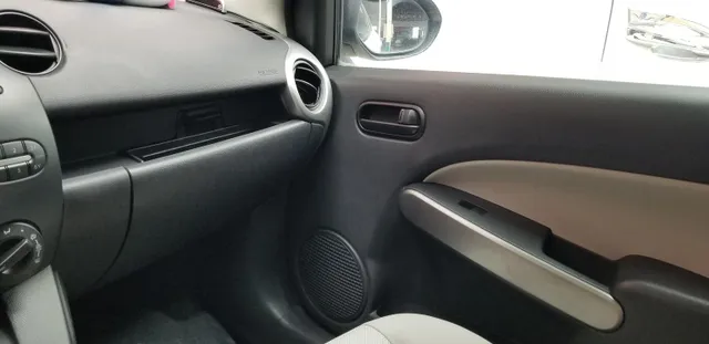 Mazda Mazda 2