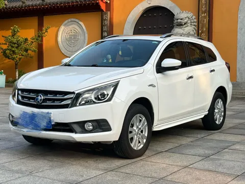 Venucia T70