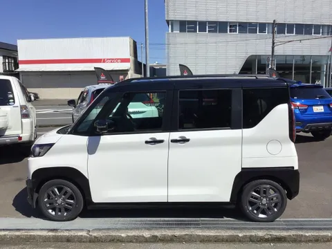 Mitsubishi Delica Mini