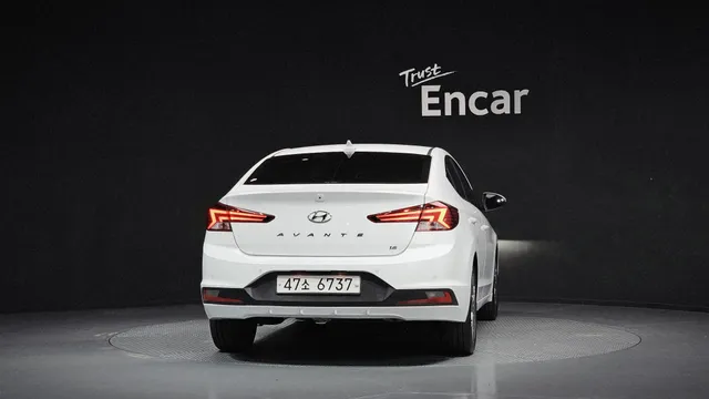 Hyundai Elantra (Avante)