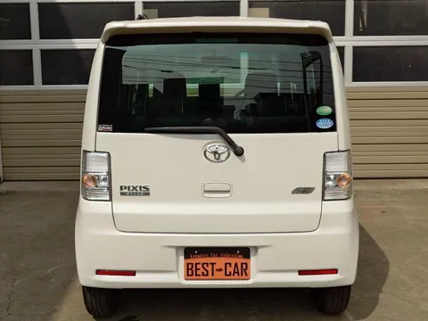Toyota Pixis Space