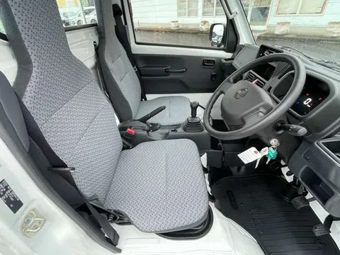 Nissan Clipper Truck