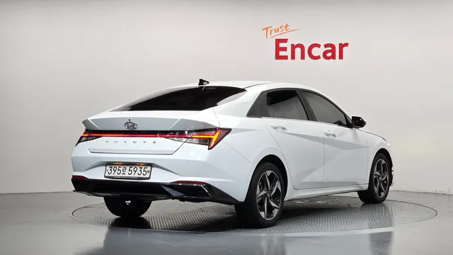 Hyundai Elantra (Avante)