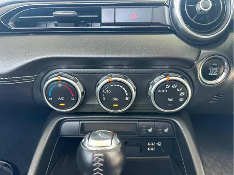Mazda MX-5 (Roadster)