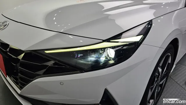 Hyundai Elantra (Avante)