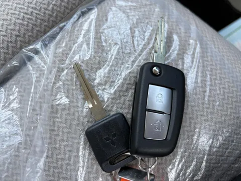 Mitsubishi eK Space
