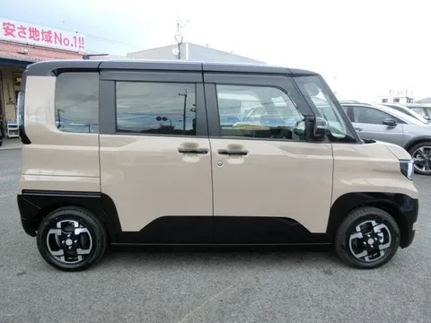 Mitsubishi Delica Mini