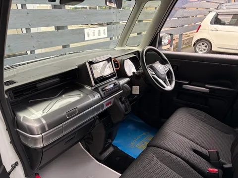 Suzuki Spacia Gear