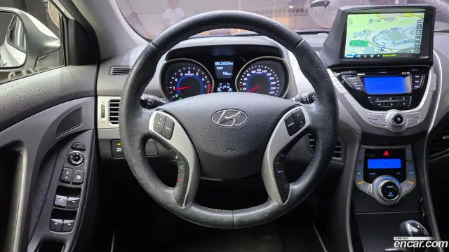 Hyundai Elantra (Avante)