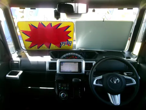 Toyota Pixis Mega