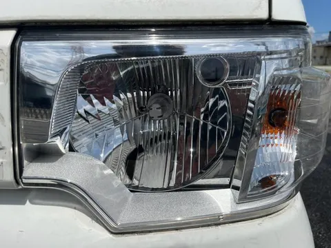 Mitsubishi Minicab Van