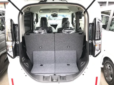 Suzuki Spacia Custom