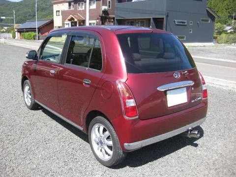 Daihatsu Mira Gino