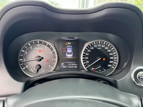Infiniti Q50L