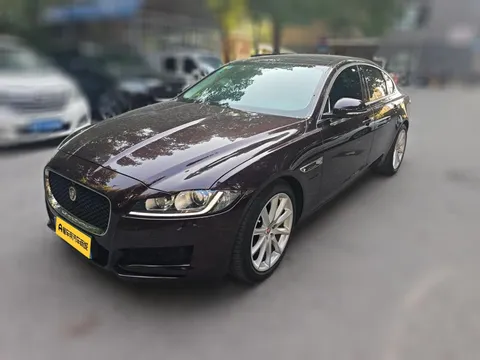 Jaguar XF