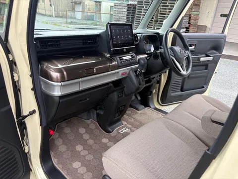 Suzuki Spacia Gear
