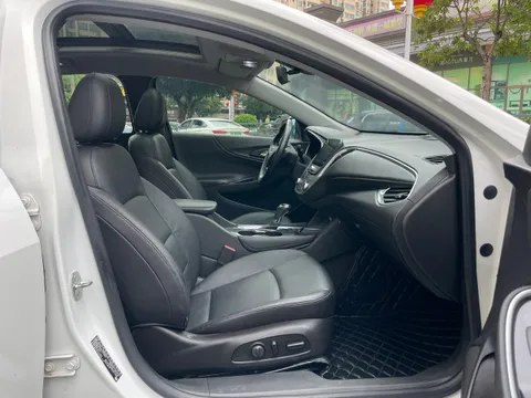 Chevrolet Malibu XL
