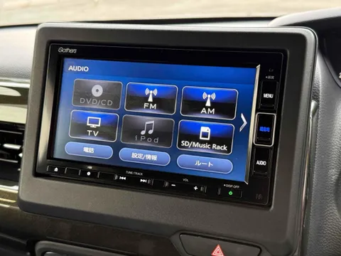 Honda N-BOX Custom
