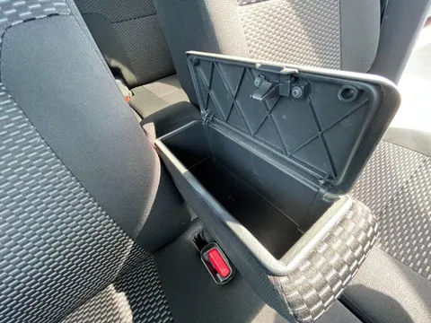 Toyota Pixis Mega