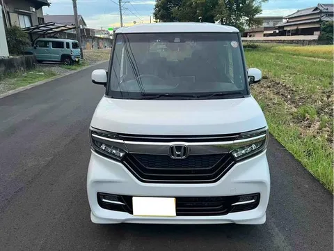 Honda N-BOX Custom