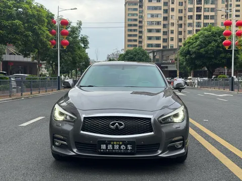 Infiniti Q50L