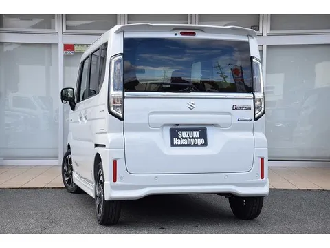 Suzuki Spacia Custom