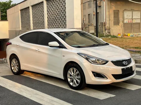 Hyundai Elantra (Avante)