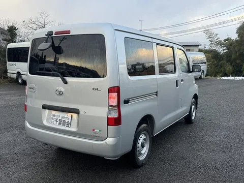 Toyota TownAce Van