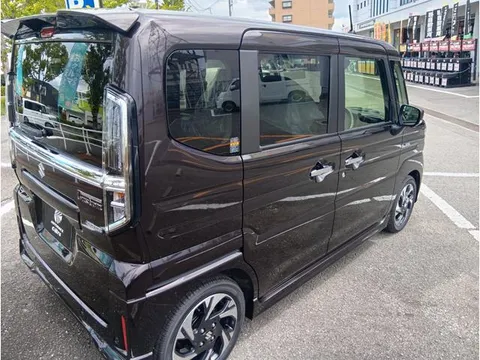Suzuki Spacia Custom