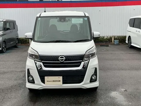 Nissan Dayz Roox