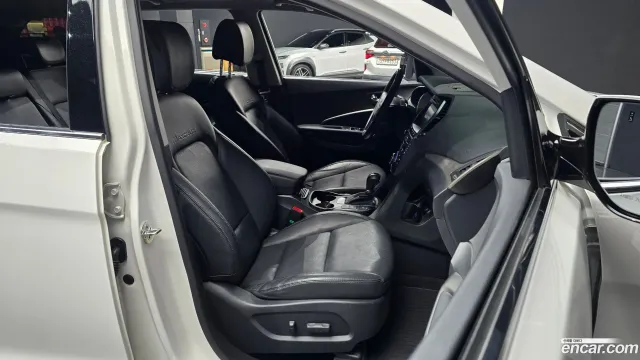 Hyundai Grand Santa Fe (Maxcruz)