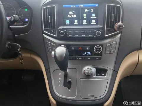 Hyundai Grand Starex
