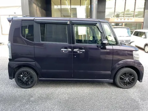 Honda N-BOX Custom