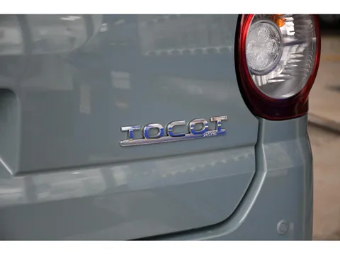 Daihatsu Mira Tocot