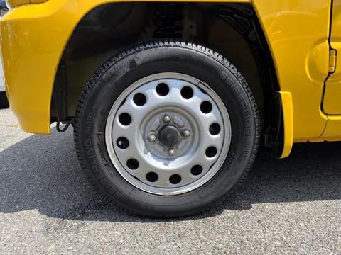 Daihatsu Naked
