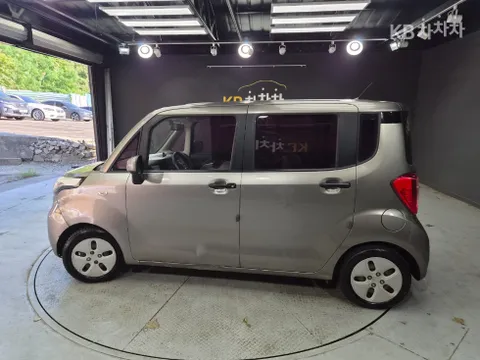 Kia Deluxe
