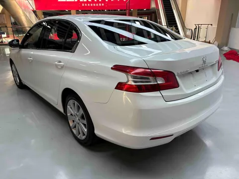 Peugeot 408