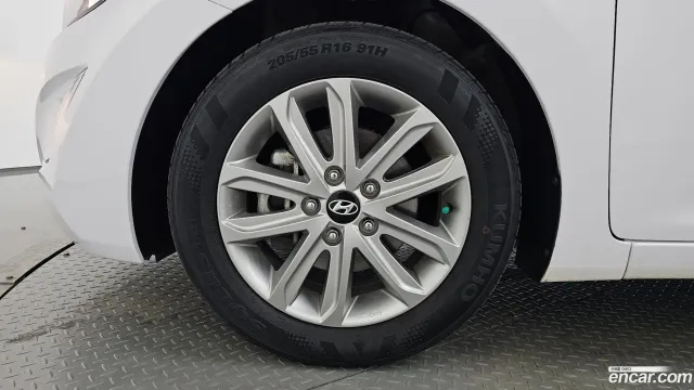 Hyundai Elantra (Avante)