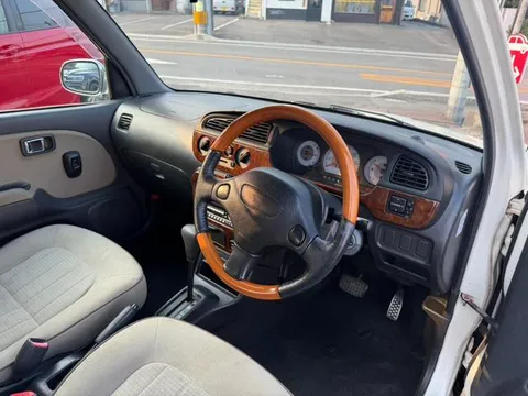 Daihatsu Mira Gino