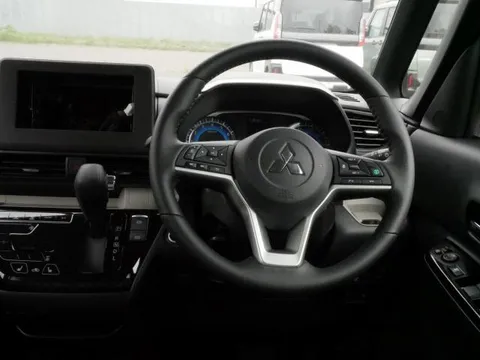 Mitsubishi Delica Mini
