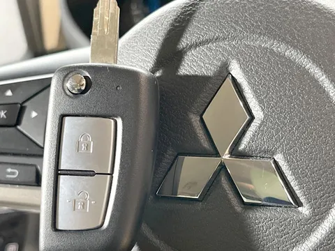 Mitsubishi eK Space